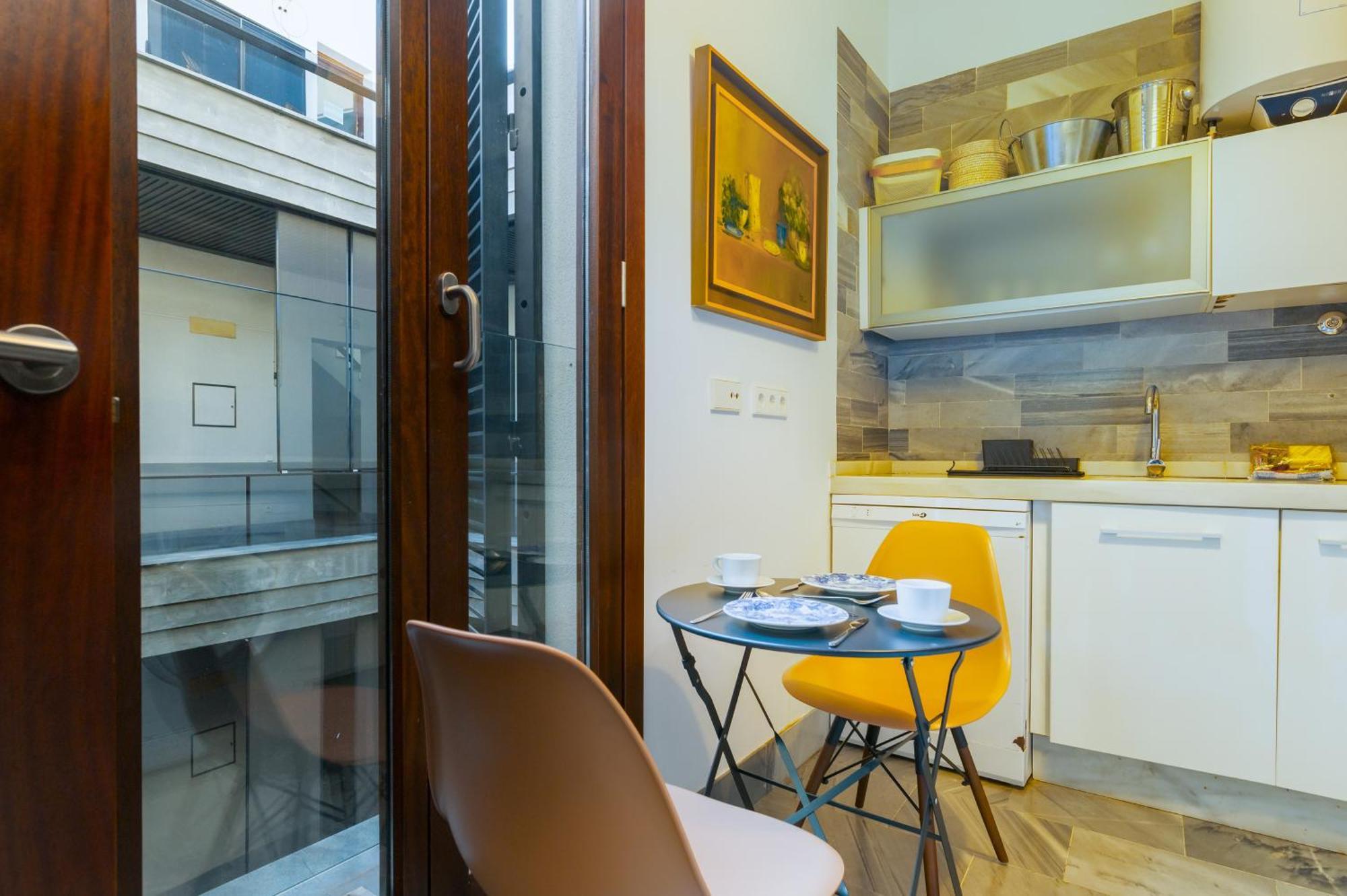 Апартаменти Attic With Terrace- 1Bd 1Bth- Corral Del Rey Севілья Екстер'єр фото