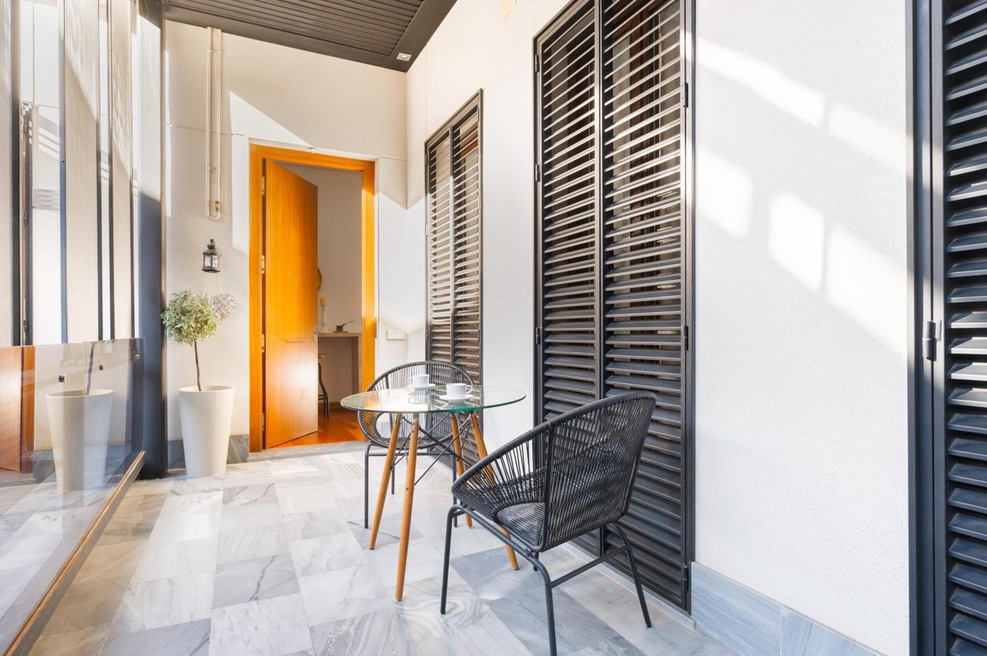 Апартаменти Attic With Terrace- 1Bd 1Bth- Corral Del Rey Севілья Екстер'єр фото