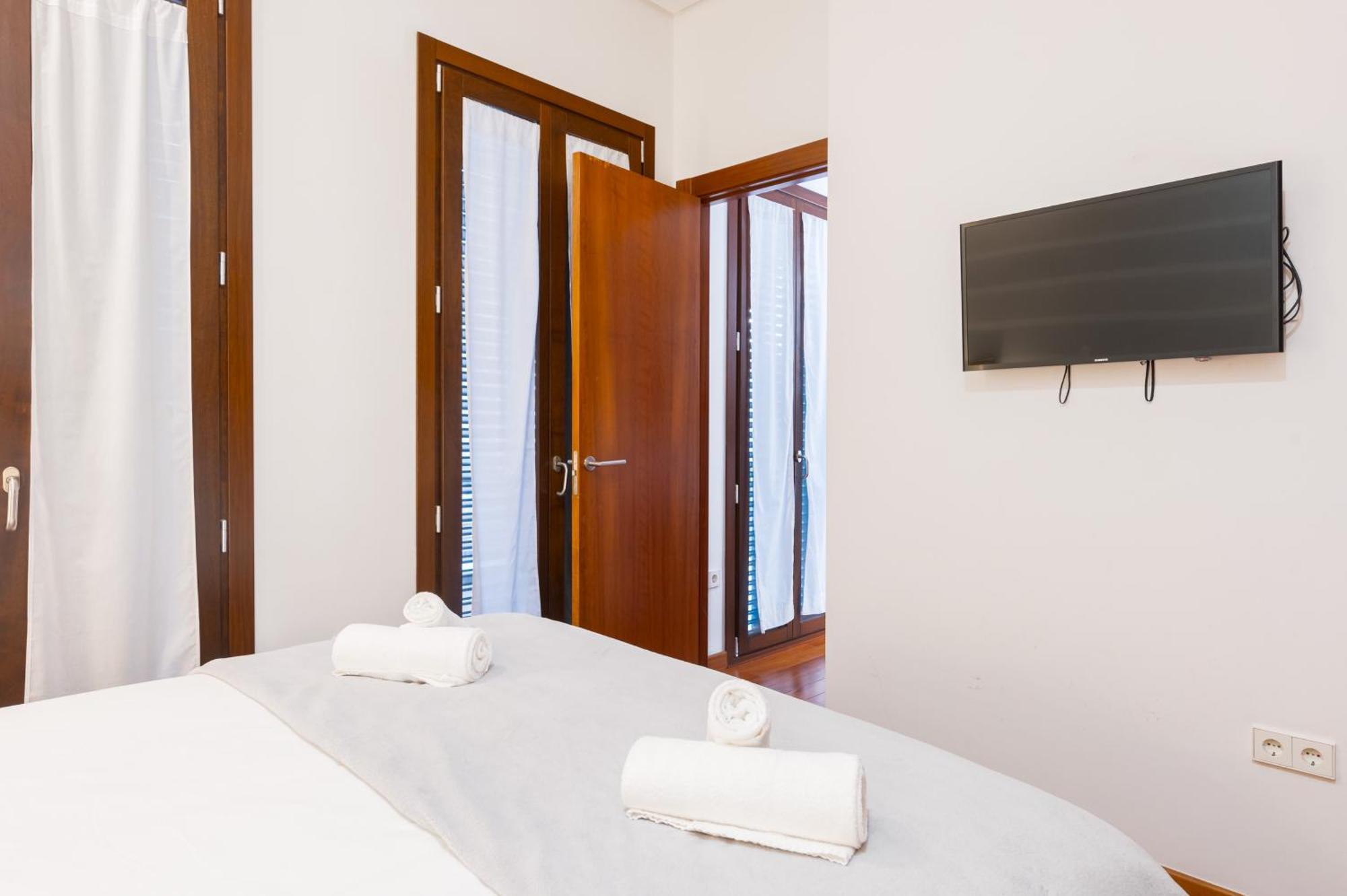 Апартаменти Attic With Terrace- 1Bd 1Bth- Corral Del Rey Севілья Екстер'єр фото